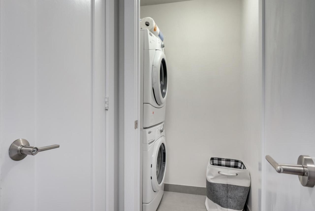 Luxury Adventure Cn Tower/Mtcc/Scotiabank Arena Apartment Торонто Екстериор снимка